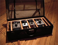 Albatross suitcase with motors